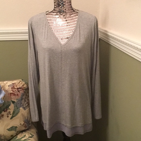 White house Black market long sleeve blouse.